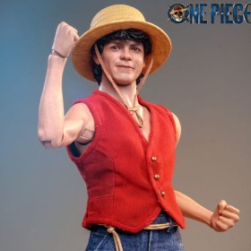 Monkey D. Luffy One Piece (Netflix) 1/6 Action Figure by Hot Toys